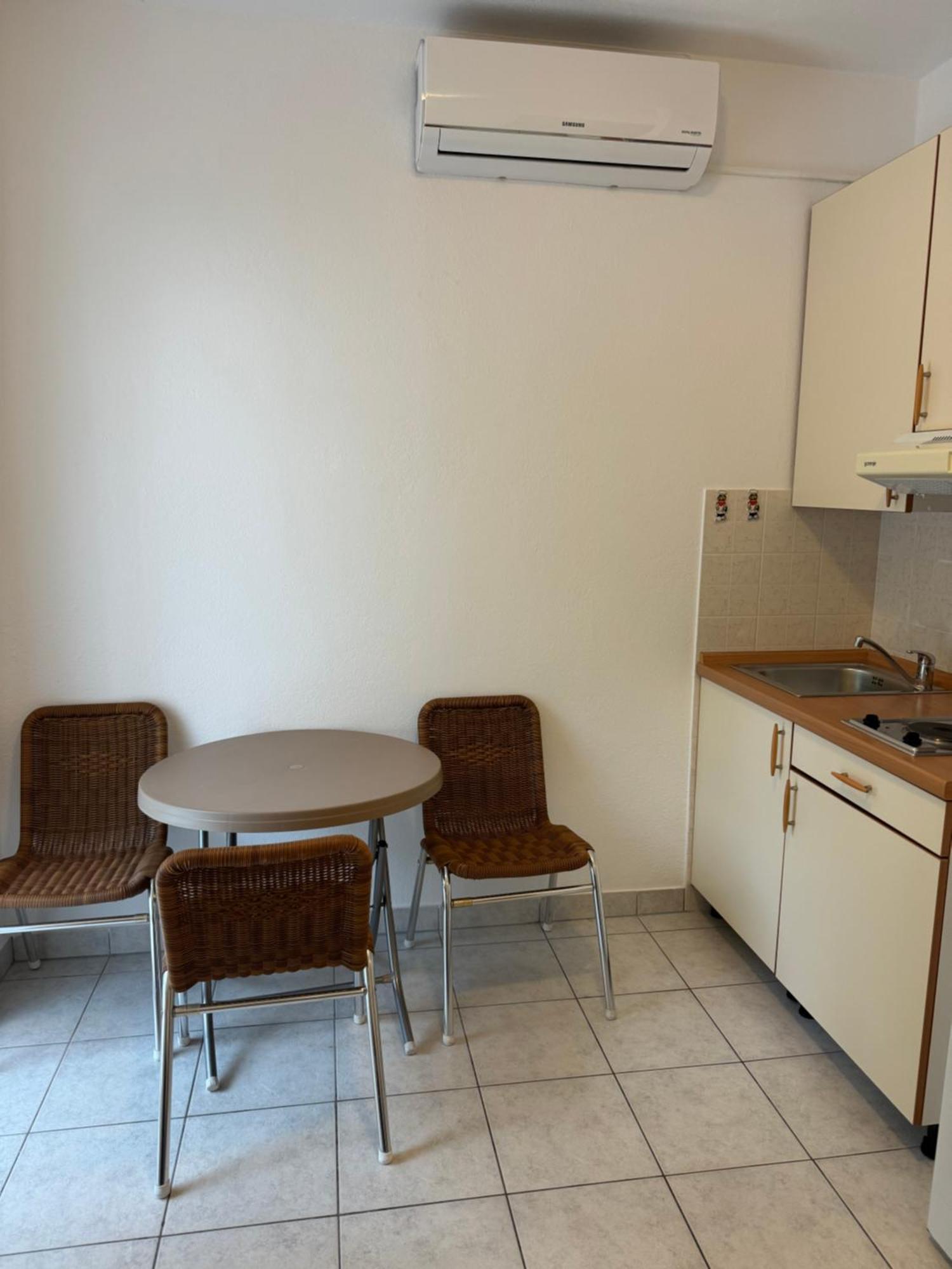 House 100M From The Beach With Free Parking And Breakfast 바스카보다 외부 사진
