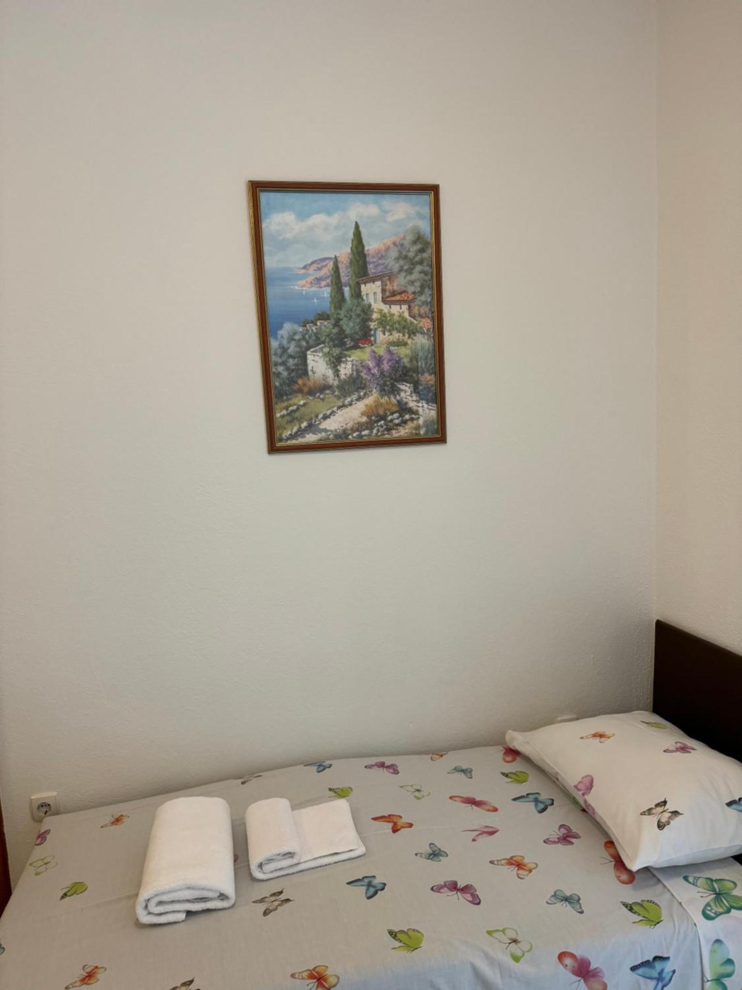 House 100M From The Beach With Free Parking And Breakfast 바스카보다 외부 사진