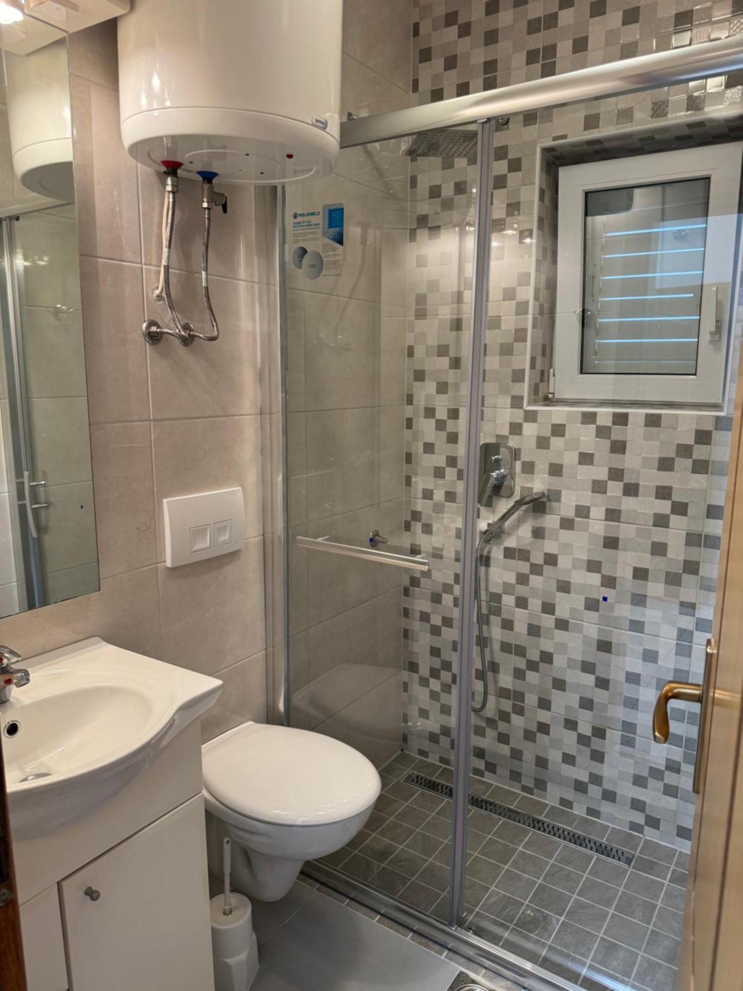 House 100M From The Beach With Free Parking And Breakfast 바스카보다 외부 사진