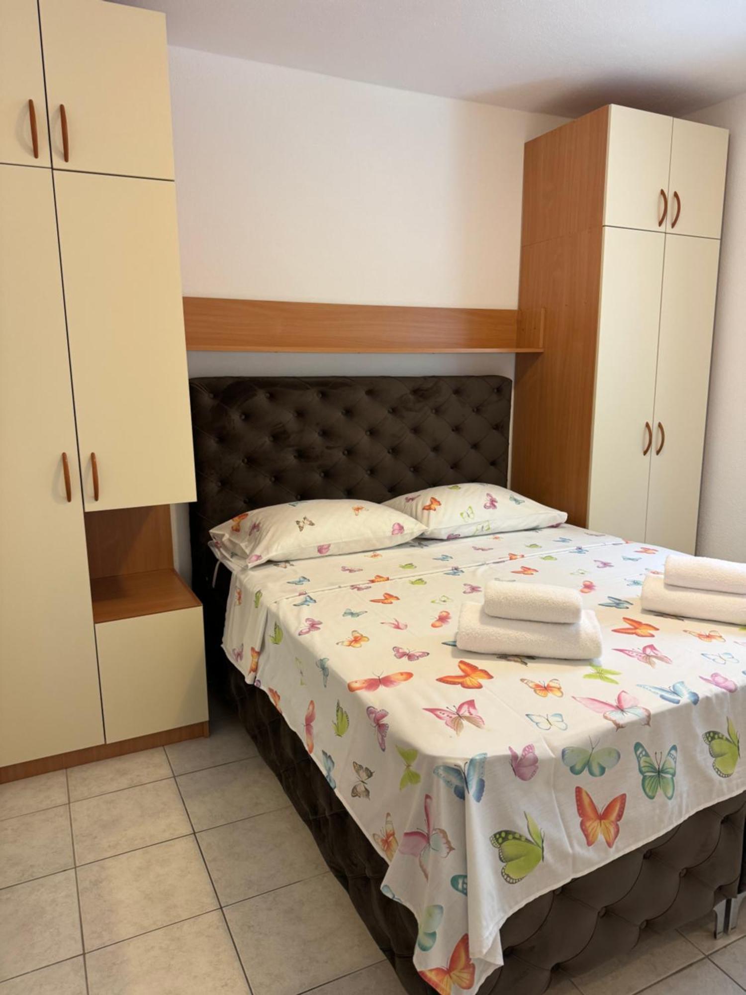 House 100M From The Beach With Free Parking And Breakfast 바스카보다 외부 사진