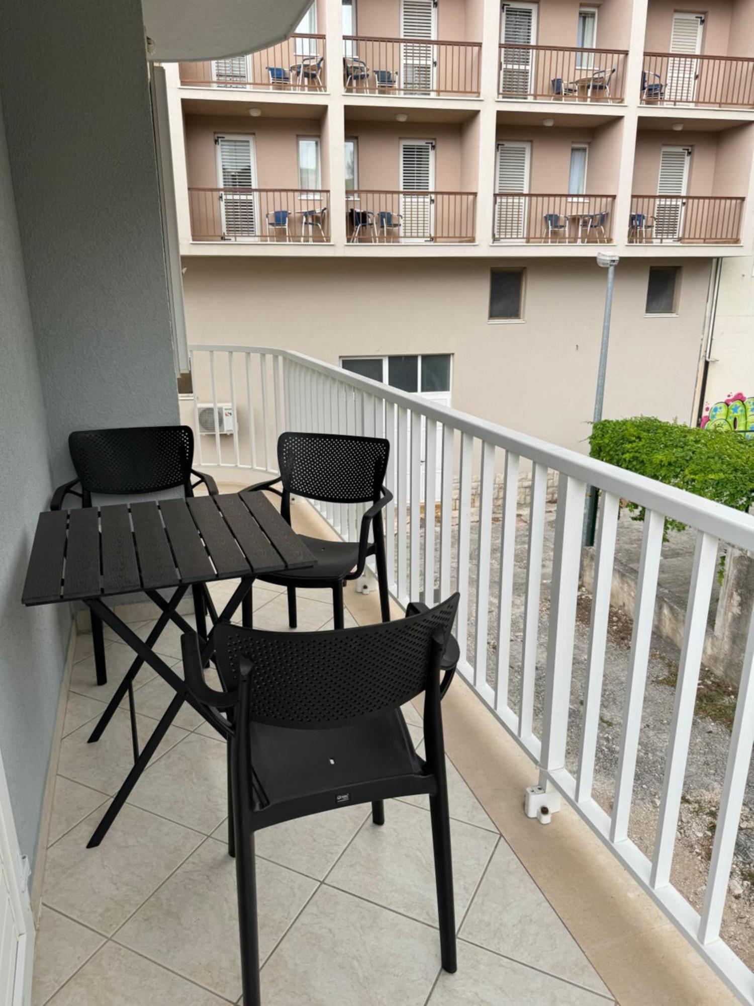 House 100M From The Beach With Free Parking And Breakfast 바스카보다 외부 사진